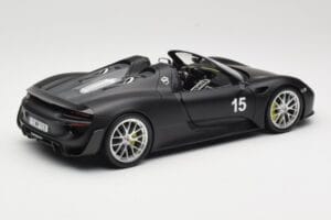 Porsche 918 Spyder Weissach Package Matt Black Minichamps 1:18 110062444 Pressofusione — immagine 3 di 8