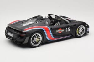 Porsche 918 Spyder Weissach Package Matt Black With Martini Stripes Minichamps 1:18 110062445 Pressofusione — immagine 3 di 8