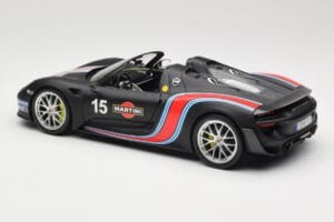Porsche 918 Spyder Weissach Package Matt Black With Martini Stripes Minichamps 1:18 110062445 Pressofusione — immagine 7 di 8