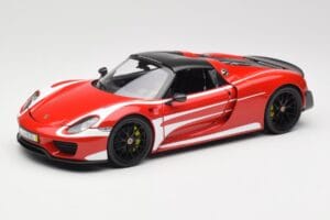 Porsche 918 Spyder Weissach Package Rosso & Strisce Bianche Minichamps 1:18 110062442 Pressofusione — immagine 3 di 9