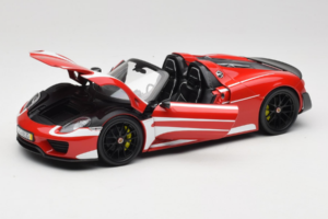 Porsche 918 Spyder Weissach Package Strisce Rosso Bianco Minichamps 1:18 110062442-O1 Pressofusione — immagine 2 di 8