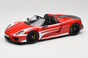 Porsche 918 Spyder Weissach Package Strisce Rosso Bianco Minichamps 1:18 110062442-O1 Pressofusione