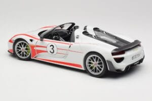 Porsche 918 Spyder Weissach Package Salzburg Minichamps 1:18 110062441 Pressofusione — immagine 7 di 8