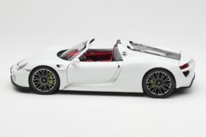 Porsche 918 Spyder Bianco Minichamps 1:18 110062436 Pressofusione — immagine 4 di 8
