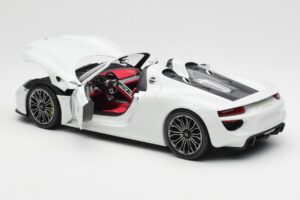 Porsche 918 Spyder Bianco Minichamps 1:18 110062436 Pressofusione — immagine 5 di 8