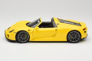 Porsche 918 Spyder Giallo Minichamps 1:18 110062434 Pressofusione — immagine 4 di 8