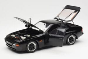 Porsche 924 Carrera GT Nero AUTOart 1:18 78001 Pressofusione — immagine 2 di 8