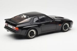 Porsche 924 Carrera GT Nero AUTOart 1:18 78001 Pressofusione — immagine 3 di 8