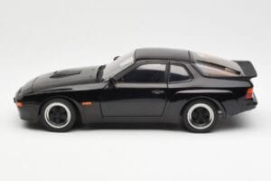 Porsche 924 Carrera GT Nero AUTOart 1:18 78001 Pressofusione — immagine 4 di 8