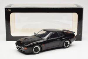 Porsche 924 Carrera GT Nero AUTOart 1:18 78001 Pressofusione — immagine 8 di 8