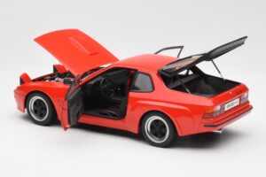 Porsche 924 Carrera GT Guards Rosso AUTOart 1:18 78003 Pressofusione — immagine 5 di 8