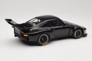 Porsche 935 Turbo Group 5 1976 Exoto 1:18 18101 Pressofusione — immagine 3 di 8