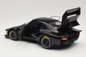 Porsche 935 Turbo Group 5 1976 Exoto 1:18 18101 Pressofusione — immagine 5 di 8