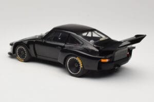 Porsche 935 Turbo Group 5 1976 Exoto 1:18 18101 Pressofusione — immagine 7 di 8