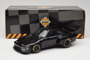 Porsche 935 Turbo Group 5 1976 Exoto 1:18 18101 Pressofusione — immagine 8 di 8
