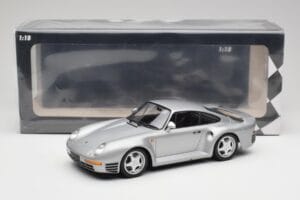 Porsche 959 Argento Metallizzato Minichamps 1:18 155066201 Pressofusione — immagine 6 di 6