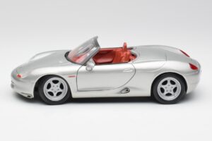 Porsche Boxster 986 Argento Maisto 1:18 37800-M3 Pressofusione — immagine 4 di 8