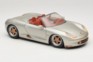 Porsche Boxster 986 Concept Argento Maisto 1:18 50231 Pressofusione — immagine 6 di 8
