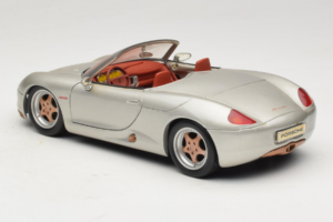 Porsche Boxster 986 Concept Argento Maisto 1:18 50231 Pressofusione — immagine 7 di 8
