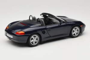 Porsche Boxster S 986 Night Blue UT Models 1:18 WAP021006 Pressofusione — immagine 2 di 7