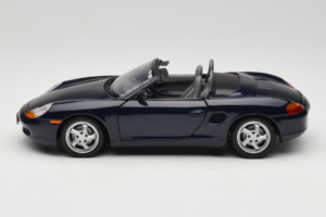 Porsche Boxster S 986 Night Blue UT Models 1:18 WAP021006 Pressofusione — immagine 4 di 7