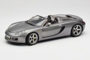 Porsche Carrera GT Grigio Metallizzato Maisto 1:18 36622-R1 Pressofusione