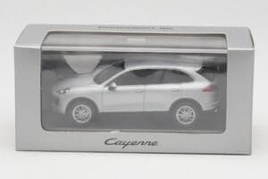 Porsche Cayenne 958 Argento Minichamps 1:43 WAP0200020E Pressofusione — immagine 4 di 4