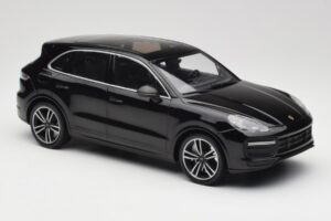 Porsche Cayenne 958 Turbo S Nero Minichamps 1:18 155066070 Pressofusione — immagine 4 di 6