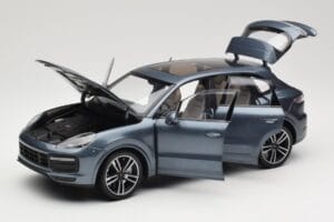 Porsche Cayenne 958 Turbo S Blue Metallic Minichamps 1:18 110066070 Pressofusione — immagine 2 di 8