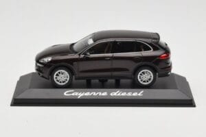 Porsche Cayenne 958 Diesel Acajou Brown Minichamps 1:43 WAP0200030E Pressofusione