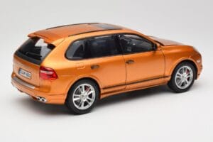 Porsche Cayenne GTS Lava Orange Norev 1:18 187535 Pressofusione — immagine 3 di 8
