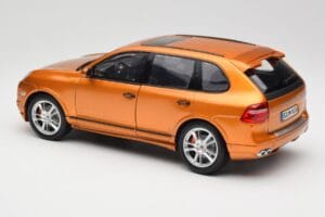 Porsche Cayenne GTS Lava Orange Norev 1:18 187535 Pressofusione — immagine 7 di 8