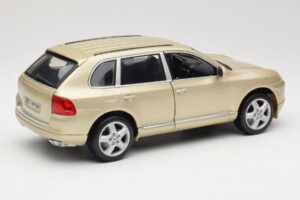 Porsche Cayenne S 955 Beige Maisto 1:18 WAPC2100213 Pressofusione — immagine 3 di 8
