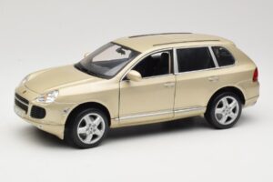 Porsche Cayenne S 955 Beige Maisto 1:18 WAPC2100213 Pressofusione