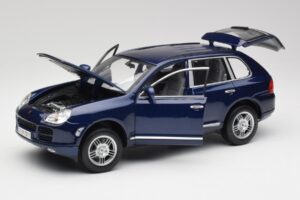 Porsche Cayenne S 9PA Dark Sea Blu Metallizzato Maisto 1:18 31635 Pressofusione — immagine 2 di 8