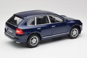 Porsche Cayenne S 9PA Dark Sea Blu Metallizzato Maisto 1:18 31635 Pressofusione — immagine 3 di 8