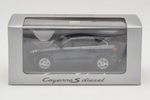 Porsche Cayenne 958 S Diesel Blue Metallic Minichamps 1:43 WAP0200080E Pressofusione — immagine 4 di 4
