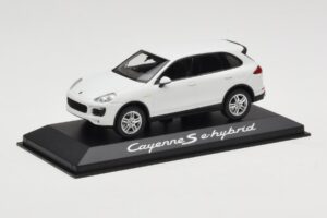 Porsche Cayenne 958 S e-Hybrid Bianco Minichamps 1:43 WAP0200040E Pressofusione — immagine 2 di 4