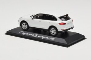 Porsche Cayenne 958 S e-Hybrid Bianco Minichamps 1:43 WAP0200040E Pressofusione — immagine 3 di 4