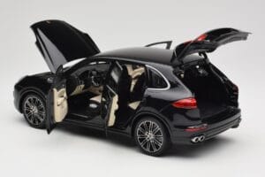 Porsche Cayenne Turbo S 958 Black Metallic Minichamps 1:18 110064000 Pressofusione — immagine 5 di 8