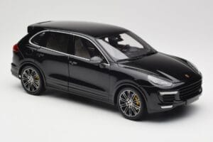 Porsche Cayenne Turbo S 958 Black Metallic Minichamps 1:18 110064000 Pressofusione — immagine 6 di 8
