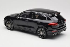 Porsche Cayenne Turbo S 958 Black Metallic Minichamps 1:18 110064000 Pressofusione — immagine 7 di 8