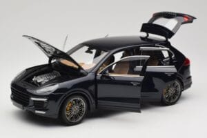 Porsche Cayenne Turbo S 958 Blue Metallic Minichamps 1:18 110064001 Pressofusione — immagine 2 di 8