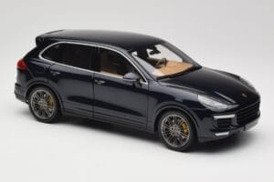 Porsche Cayenne Turbo S 958 Blue Metallic Minichamps 1:18 110064001 Pressofusione — immagine 6 di 8