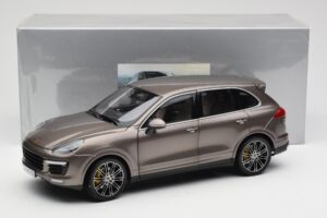 Porsche Cayenne E2 Turbo S Umbra Metallizzato Minichamps 1:18 WAP0213020F Pressofusione — immagine 8 di 8
