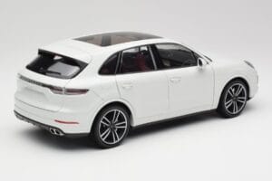 Porsche Cayenne 9YA Turbo Bianco Metallic Minichamps 1:18 155042560 Pressofusione — immagine 3 di 8
