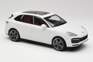 Porsche Cayenne 9YA Turbo Bianco Metallic Minichamps 1:18 155042560 Pressofusione — immagine 6 di 8