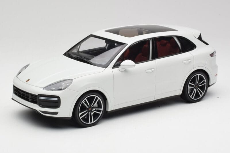 Porsche Cayenne 9YA Turbo Bianco Metallic Minichamps 1:18 155042560 Pressofusione