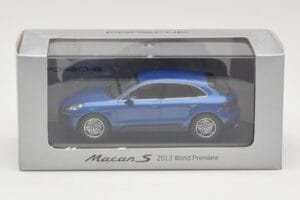 Porsche Macan 95B S Blu World Premiere Minichamps 1:43 WAP0201550E Pressofusione — immagine 4 di 4