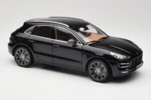 Porsche Macan Turbo 95B Black Metallic Minichamps 1:18 110062502 Pressofusione — immagine 6 di 8